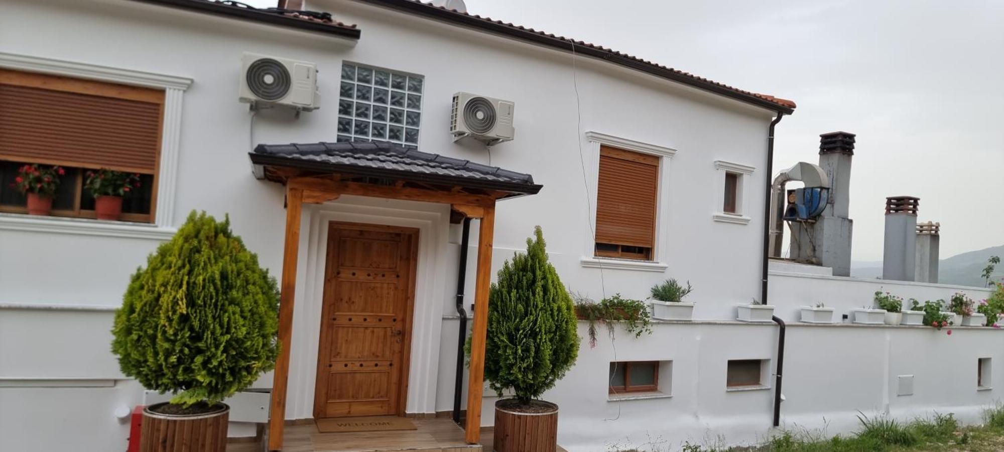 Salillari Guest House Μπεράτ Εξωτερικό φωτογραφία