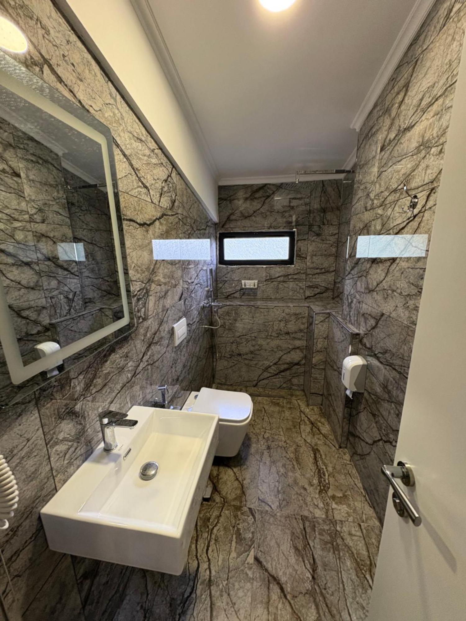 Salillari Guest House Μπεράτ Εξωτερικό φωτογραφία